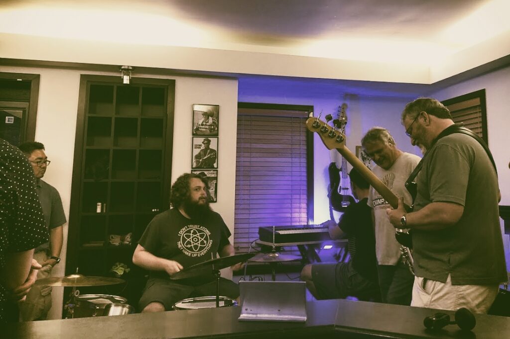 Jam Session at Doctor Strings